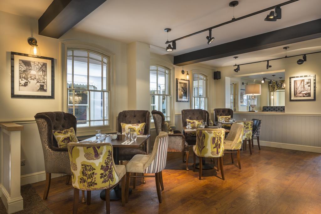 The Golden Lion Hotel, St Ives, Cambridgeshire سانت آيفز المظهر الخارجي الصورة