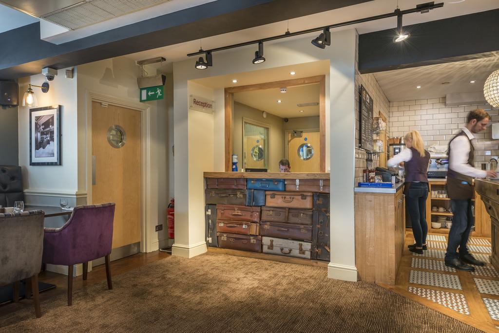 The Golden Lion Hotel, St Ives, Cambridgeshire سانت آيفز المظهر الخارجي الصورة