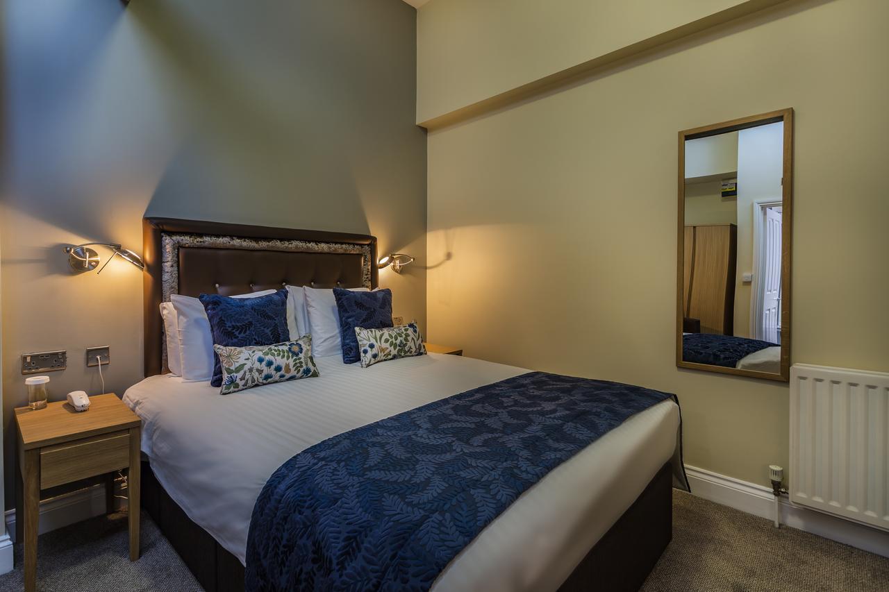 The Golden Lion Hotel, St Ives, Cambridgeshire سانت آيفز المظهر الخارجي الصورة
