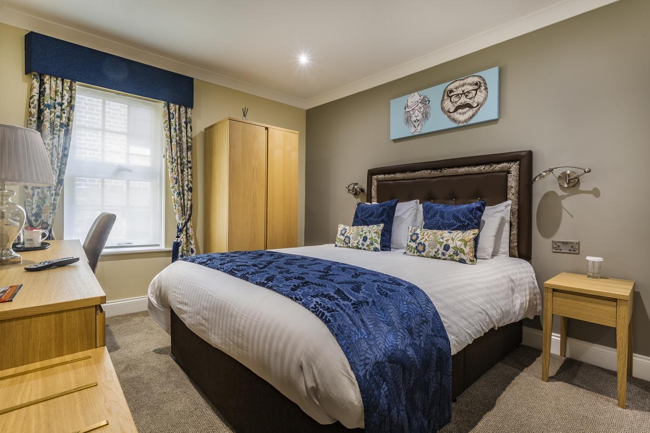 The Golden Lion Hotel, St Ives, Cambridgeshire سانت آيفز المظهر الخارجي الصورة