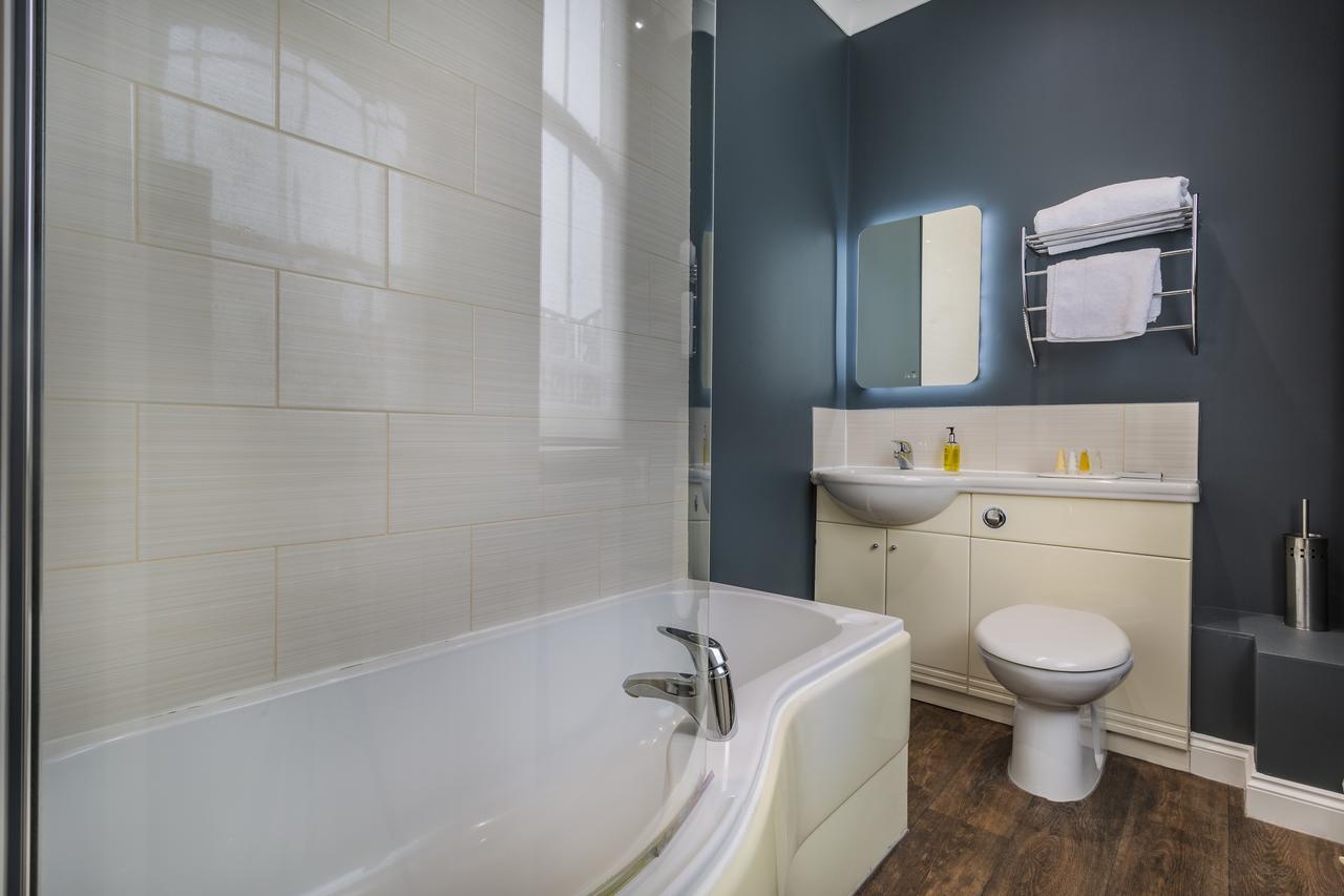The Golden Lion Hotel, St Ives, Cambridgeshire سانت آيفز المظهر الخارجي الصورة