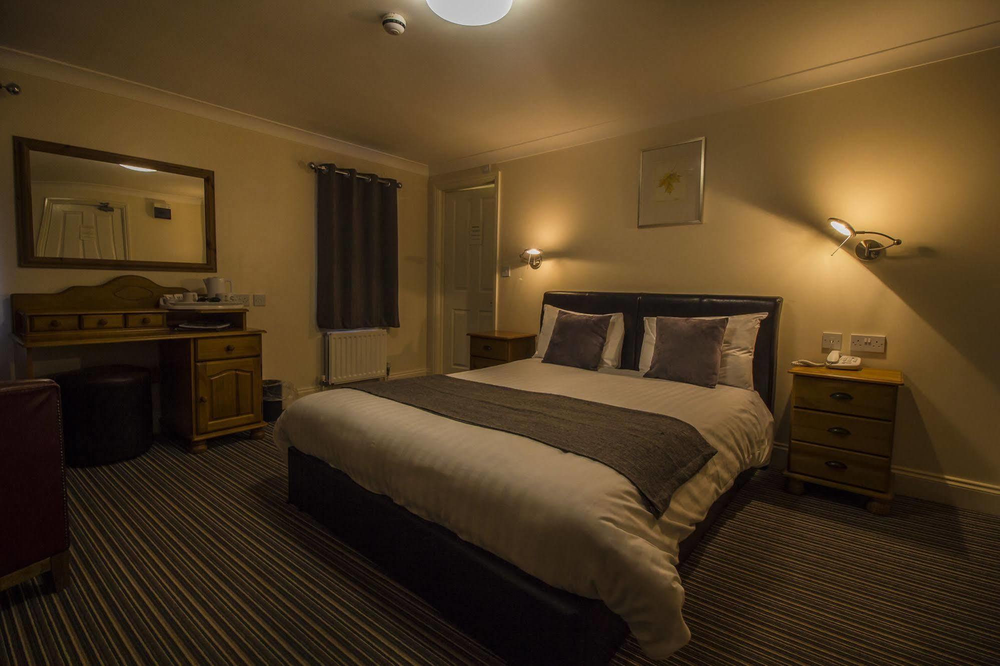 The Golden Lion Hotel, St Ives, Cambridgeshire سانت آيفز المظهر الخارجي الصورة