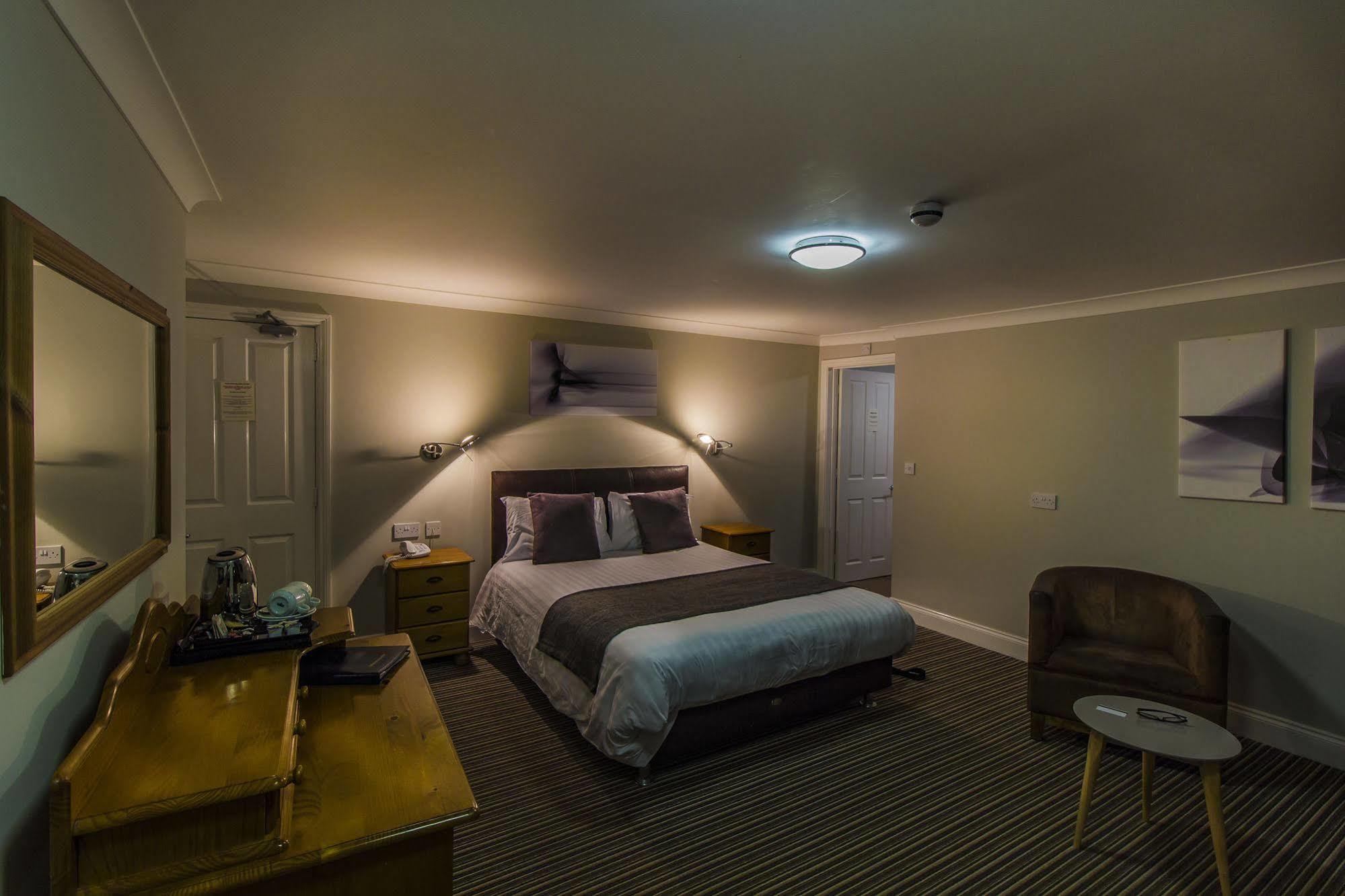 The Golden Lion Hotel, St Ives, Cambridgeshire سانت آيفز المظهر الخارجي الصورة
