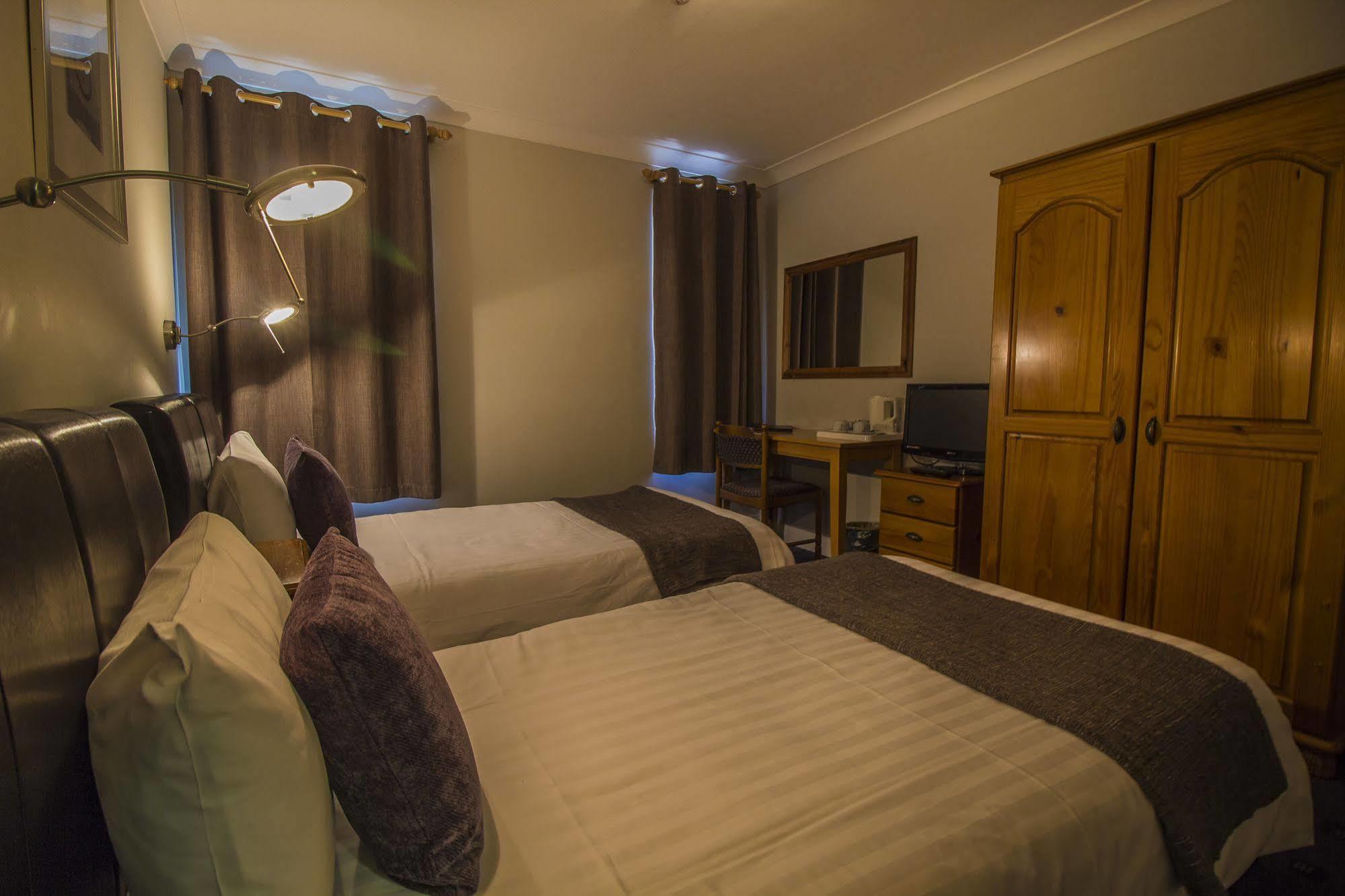 The Golden Lion Hotel, St Ives, Cambridgeshire سانت آيفز المظهر الخارجي الصورة