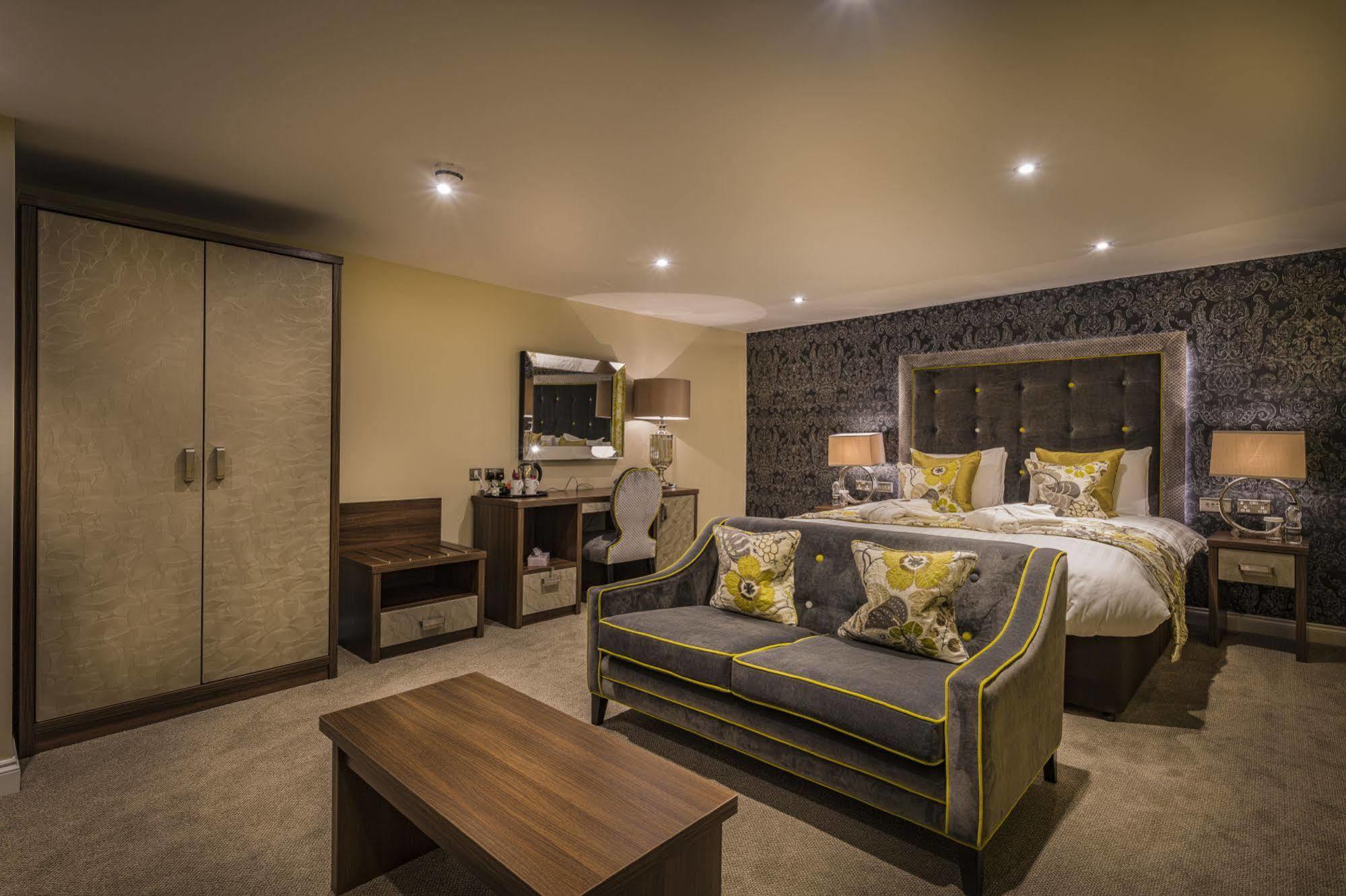 The Golden Lion Hotel, St Ives, Cambridgeshire سانت آيفز المظهر الخارجي الصورة