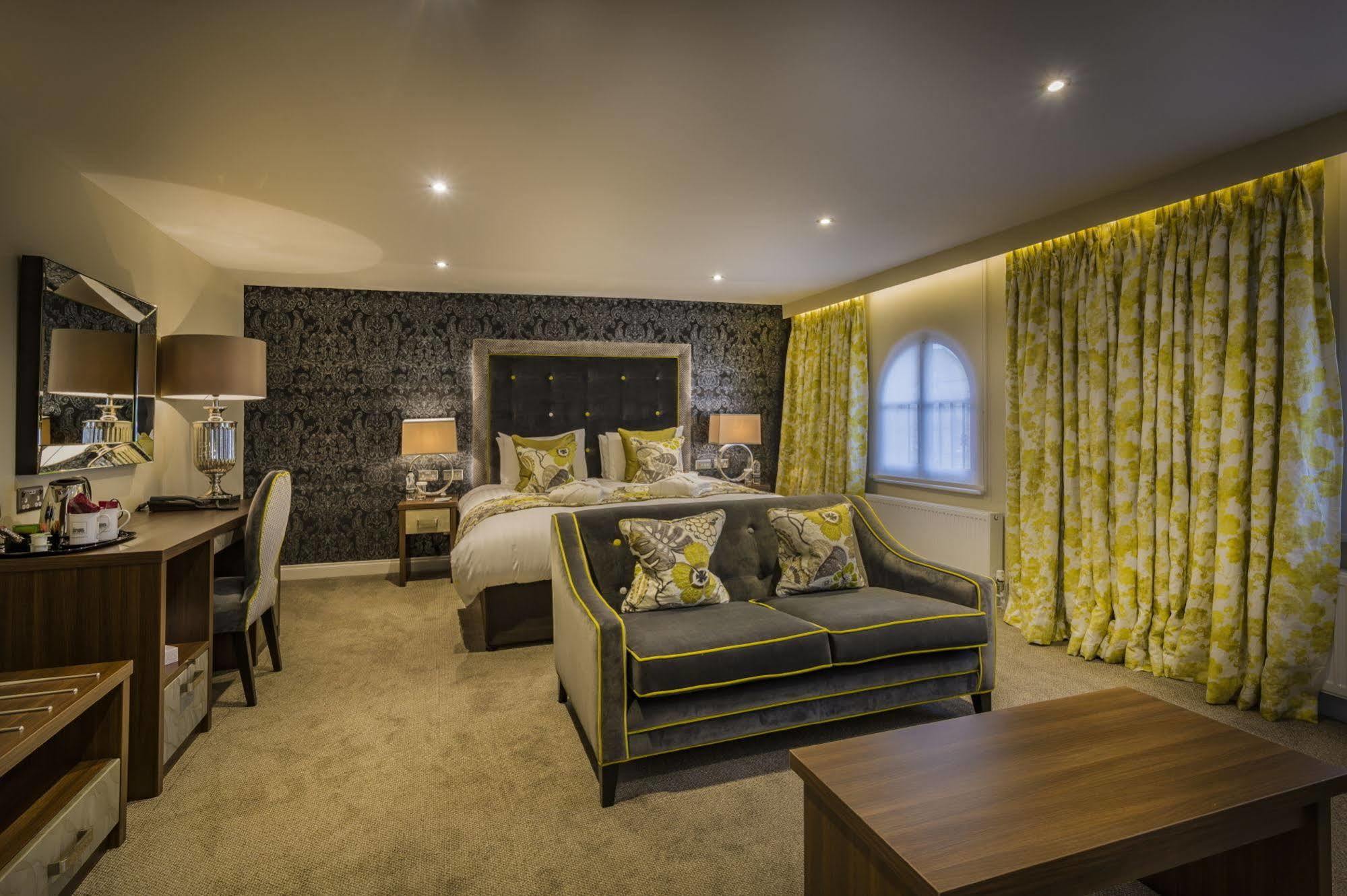 The Golden Lion Hotel, St Ives, Cambridgeshire سانت آيفز المظهر الخارجي الصورة
