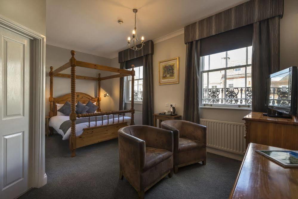 The Golden Lion Hotel, St Ives, Cambridgeshire سانت آيفز المظهر الخارجي الصورة