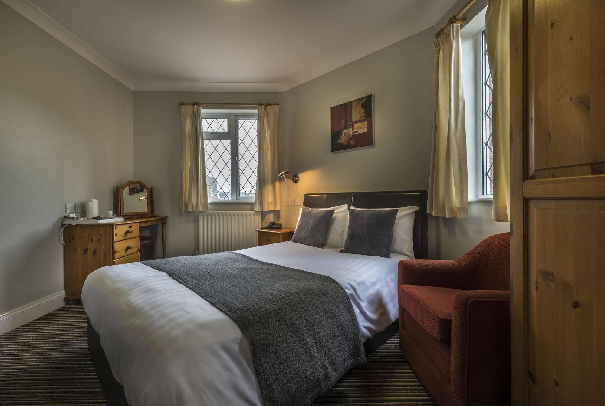 The Golden Lion Hotel, St Ives, Cambridgeshire سانت آيفز المظهر الخارجي الصورة
