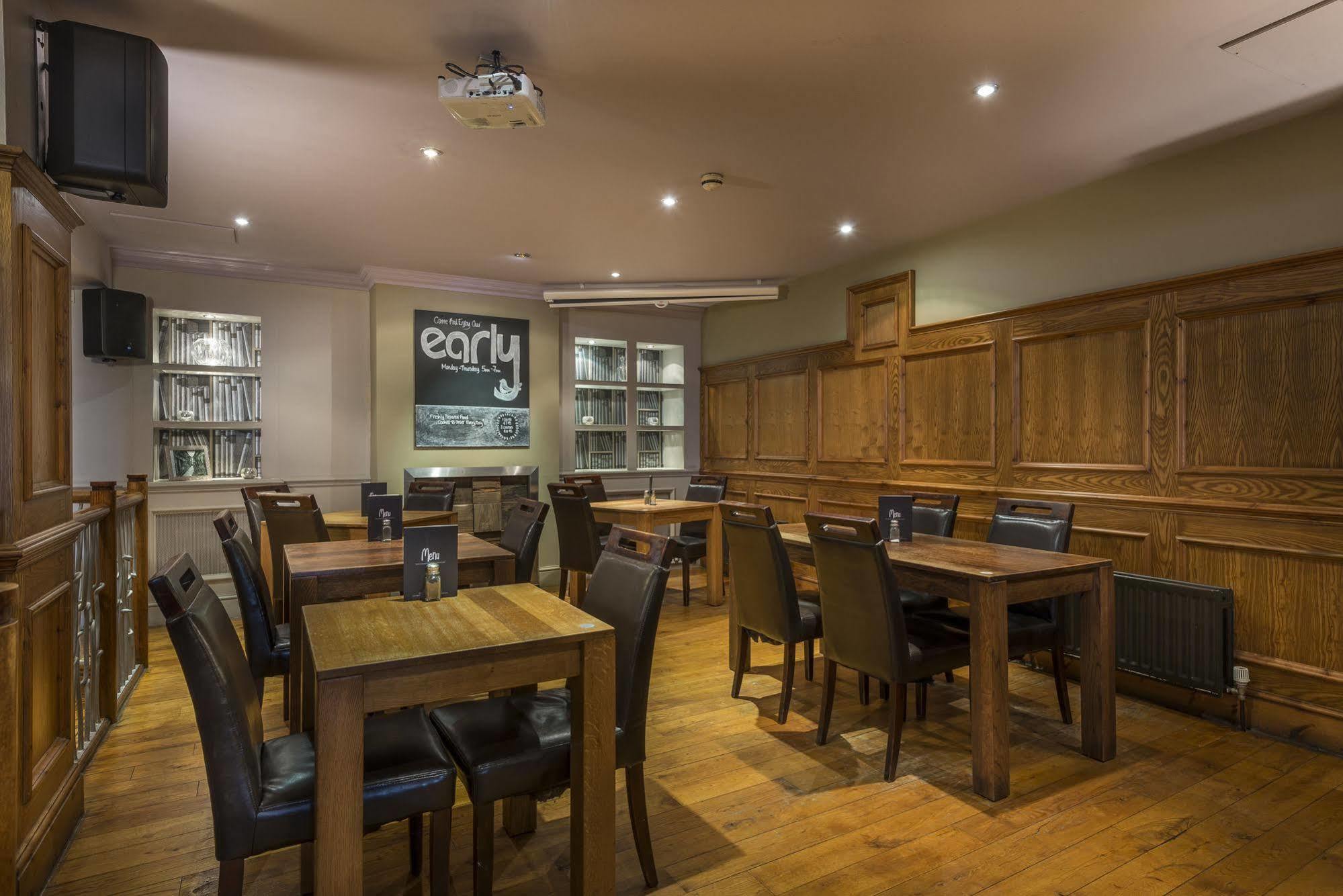 The Golden Lion Hotel, St Ives, Cambridgeshire سانت آيفز المظهر الخارجي الصورة