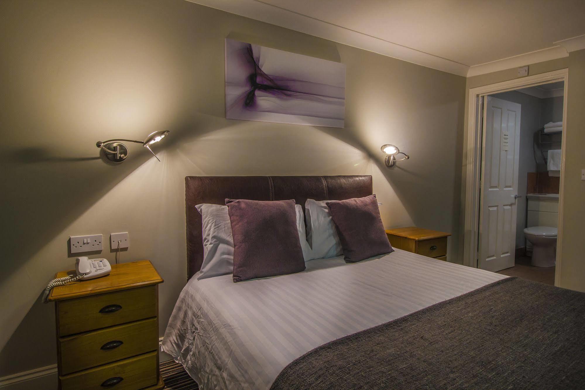 The Golden Lion Hotel, St Ives, Cambridgeshire سانت آيفز المظهر الخارجي الصورة