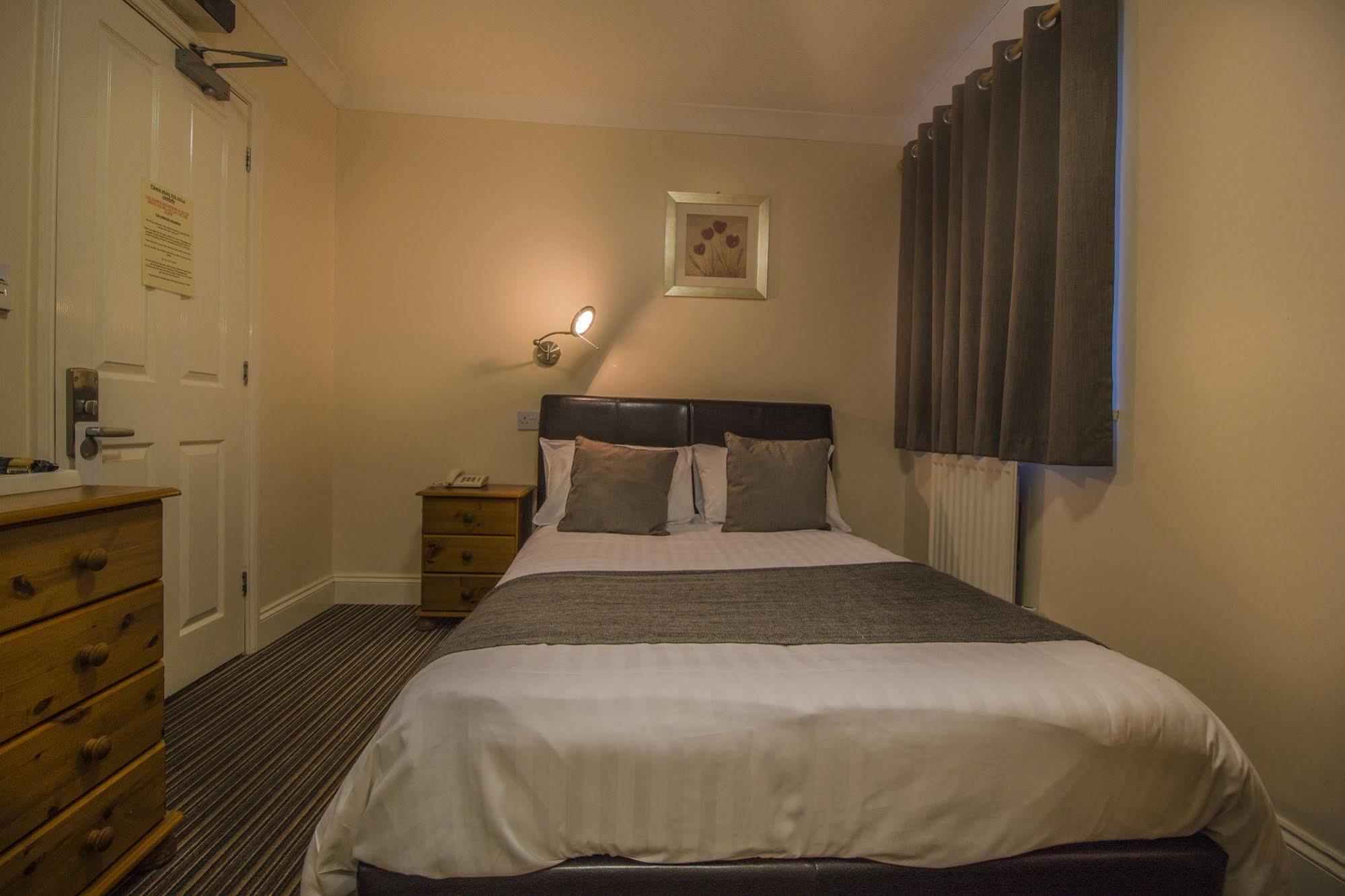 The Golden Lion Hotel, St Ives, Cambridgeshire سانت آيفز المظهر الخارجي الصورة